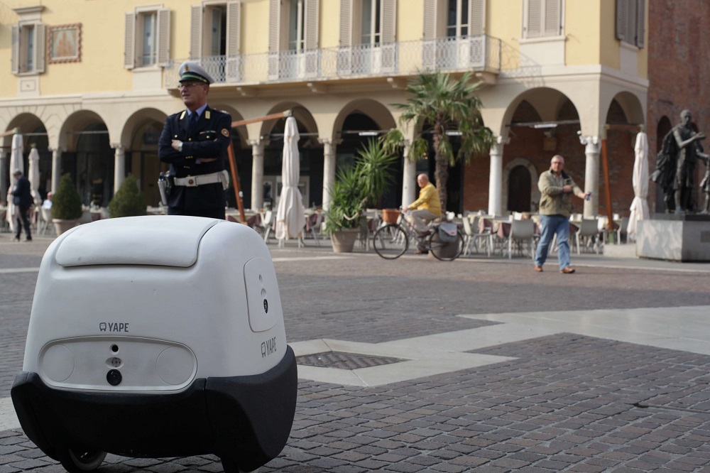 Partiti i test su strada di YAPE, il robot per le consegne progettato da e-Novia