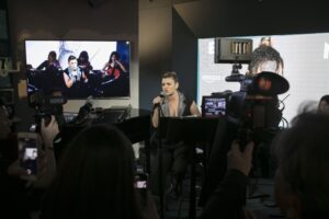 Amazon Xmas San Babila: inaugurazione con Emma