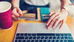Non si può più attendere, è ora di passare all’ecommerce. Parola di Aruba
