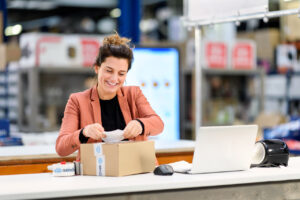 Italiani preferiscono eshop locali e temono una crisi del commercio tradizionale