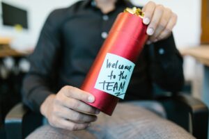 re-onboarding: un nuovo assunto riceve un gadget